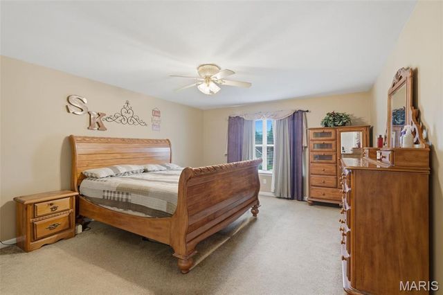28 Seabiscuit Drive, St Charles, MO 63301