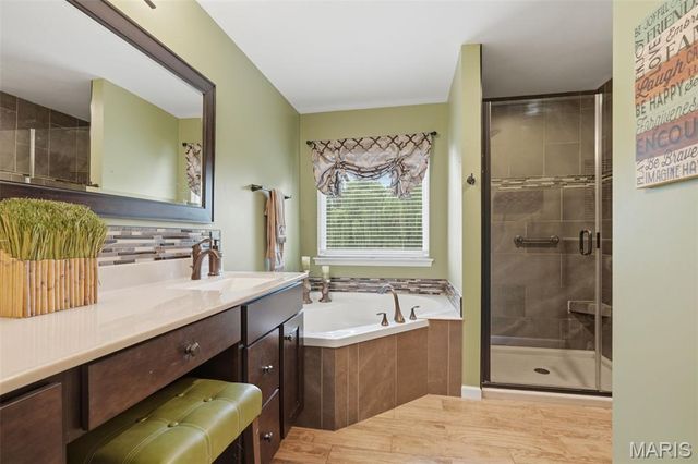 28 Seabiscuit Drive, St Charles, MO 63301