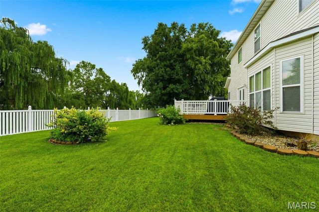 28 Seabiscuit Drive, St Charles, MO 63301