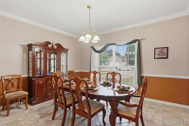28 Seabiscuit Drive, St Charles, MO 63301