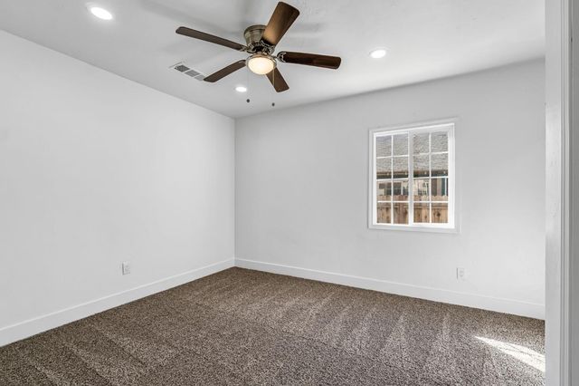 2559 E Clay Avenue, Fresno, CA 93701