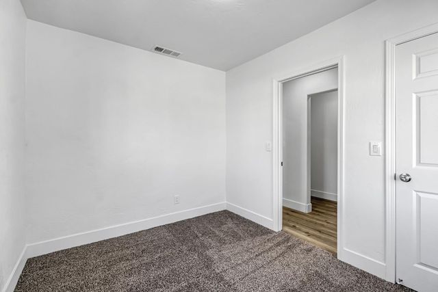 2559 E Clay Avenue, Fresno, CA 93701