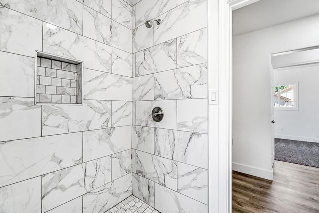 2559 E Clay Avenue, Fresno, CA 93701