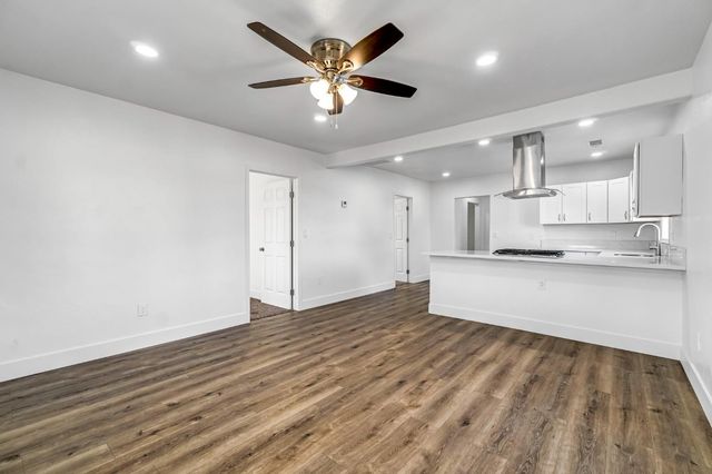 2559 E Clay Avenue, Fresno, CA 93701