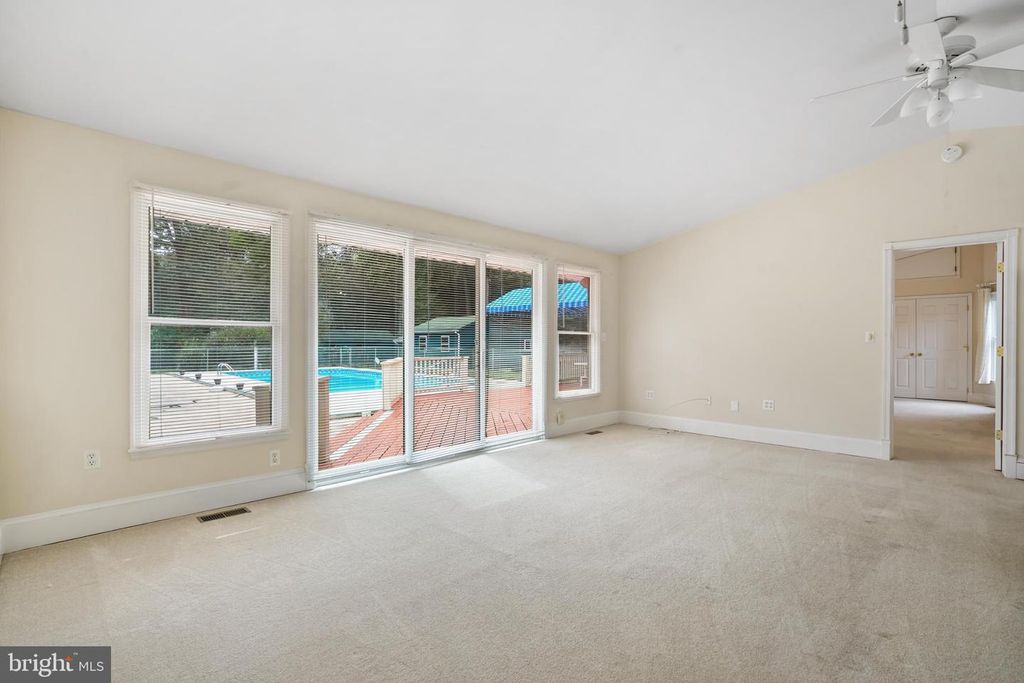 2718 RIVA RD, Annapolis, MD 21401