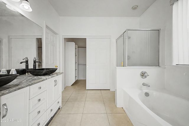 10910 W DAVIS Lane, Avondale, AZ 85323
