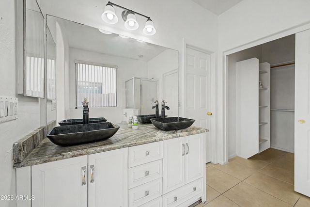 10910 W DAVIS Lane, Avondale, AZ 85323