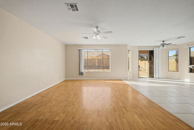 10910 W DAVIS Lane, Avondale, AZ 85323
