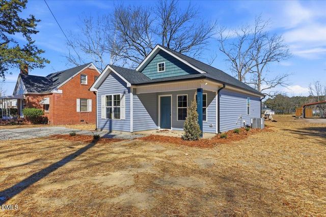 404 W James Street, La Grange, NC 28551