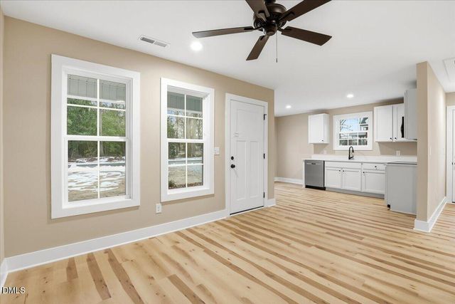 404 W James Street, La Grange, NC 28551