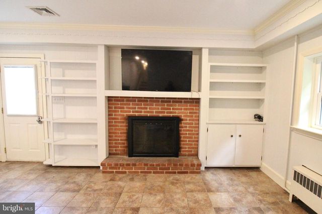 1133 COLONIAL RD, Lancaster, PA 17603