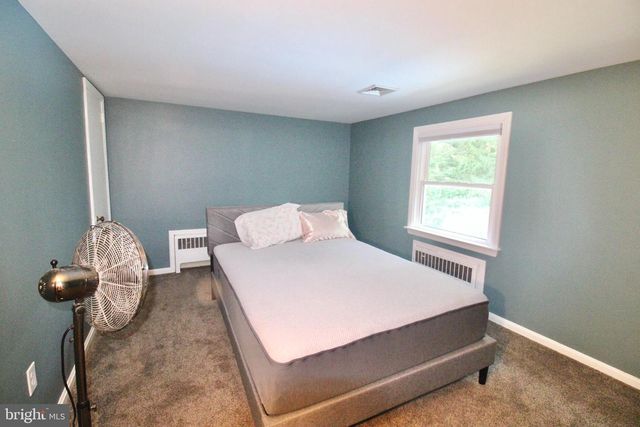 1133 COLONIAL RD, Lancaster, PA 17603
