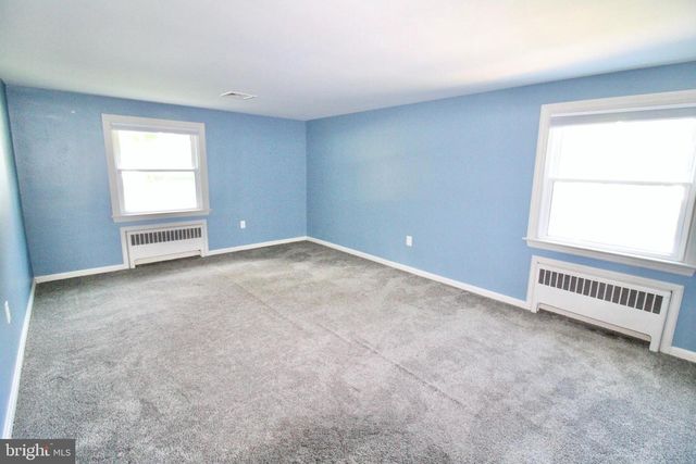 1133 COLONIAL RD, Lancaster, PA 17603