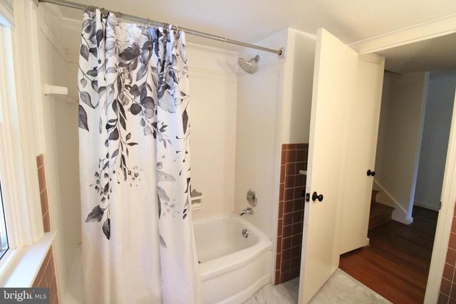 1133 COLONIAL RD, Lancaster, PA 17603