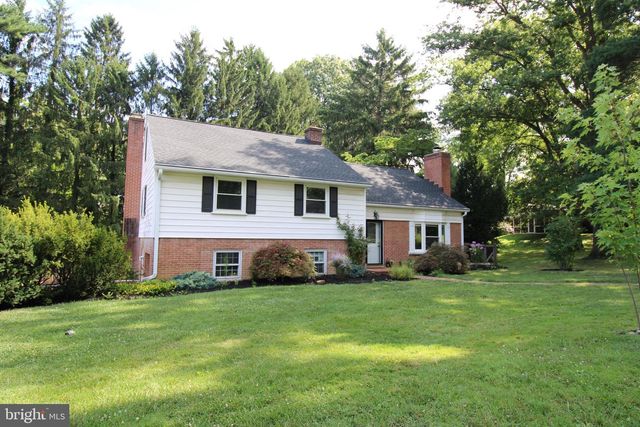 1133 COLONIAL RD, Lancaster, PA 17603