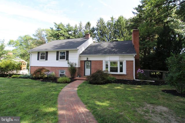 1133 COLONIAL RD, Lancaster, PA 17603