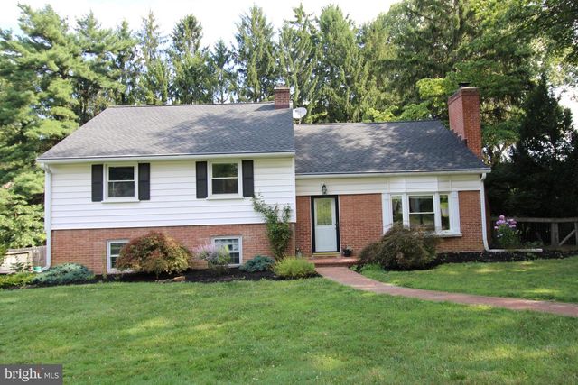 1133 COLONIAL RD, Lancaster, PA 17603