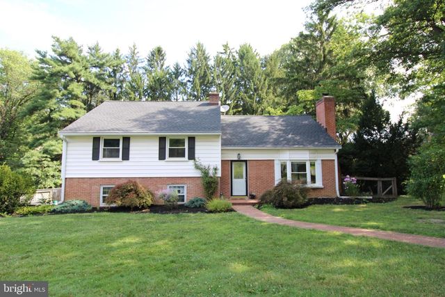 1133 COLONIAL RD, Lancaster, PA 17603