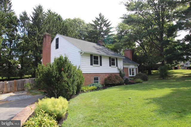1133 COLONIAL RD, Lancaster, PA 17603