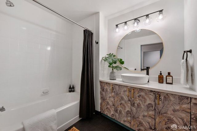 151 Alice B. Toklas Place 505, San Francisco, CA 94109