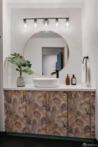 151 Alice B. Toklas Place 505, San Francisco, CA 94109