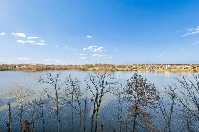 1024 Club View Dr Unit D202, Gallatin, TN 37066