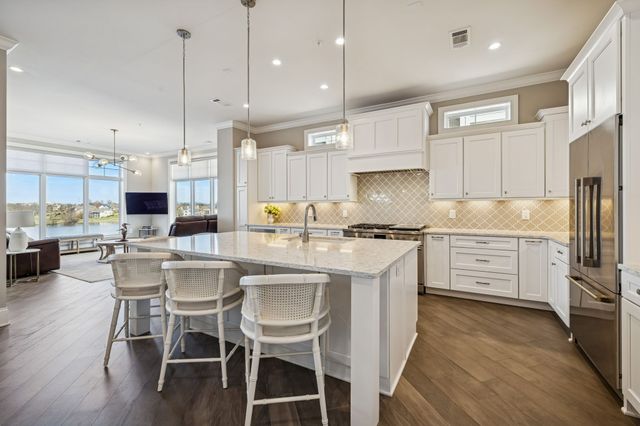 1024 Club View Dr Unit D202, Gallatin, TN 37066