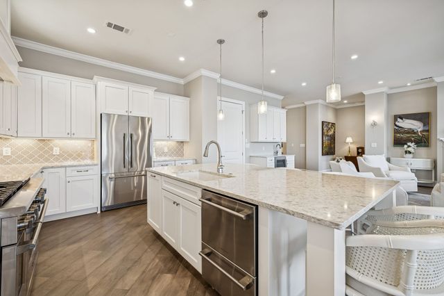 1024 Club View Dr Unit D202, Gallatin, TN 37066