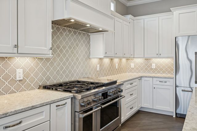 1024 Club View Dr Unit D202, Gallatin, TN 37066