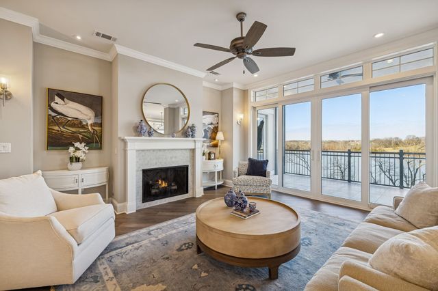 1024 Club View Dr Unit D202, Gallatin, TN 37066