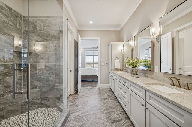 1024 Club View Dr Unit D202, Gallatin, TN 37066