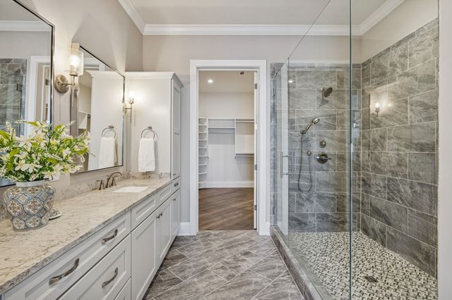 1024 Club View Dr Unit D202, Gallatin, TN 37066