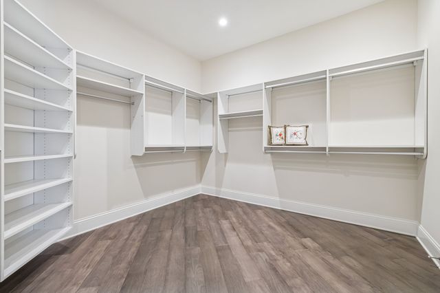 1024 Club View Dr Unit D202, Gallatin, TN 37066