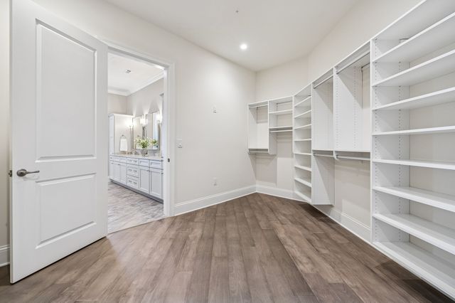 1024 Club View Dr Unit D202, Gallatin, TN 37066