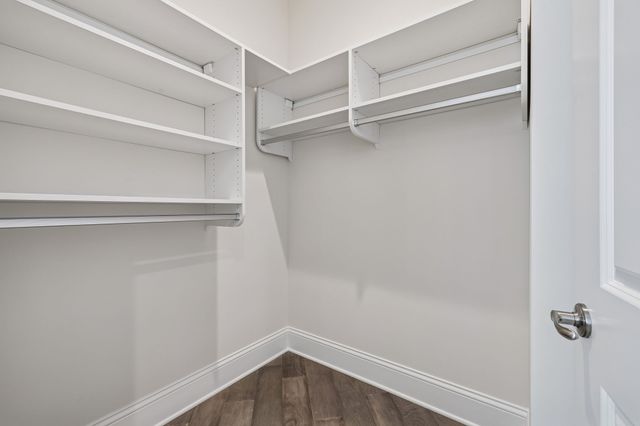 1024 Club View Dr Unit D202, Gallatin, TN 37066