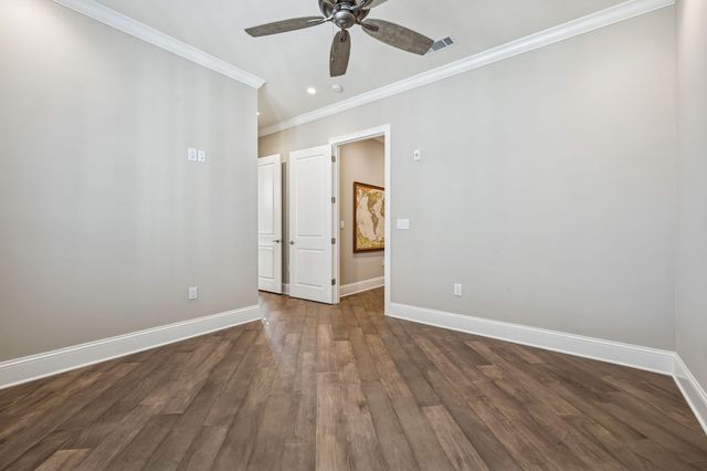 1024 Club View Dr Unit D202, Gallatin, TN 37066