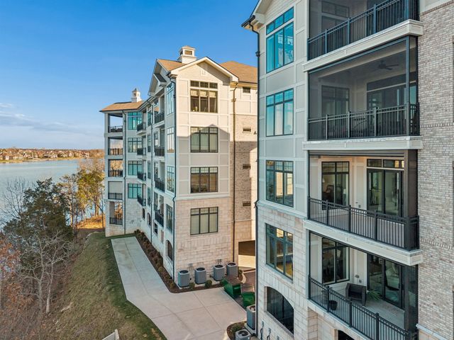 1024 Club View Dr Unit D202, Gallatin, TN 37066