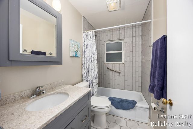 71 S Cedar Avenue, Battle Creek, MI 49037