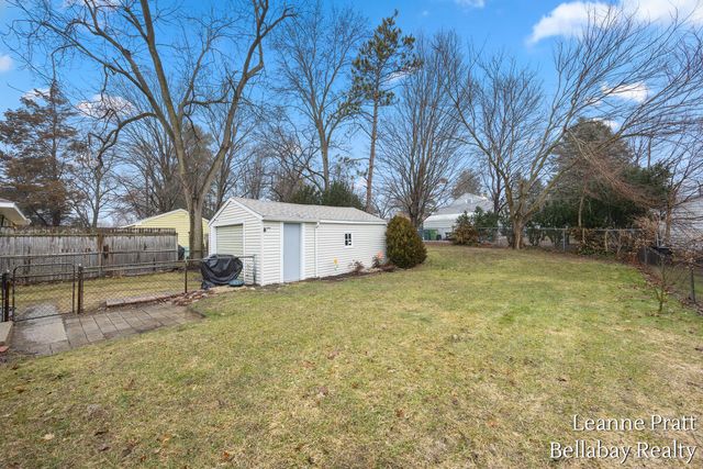 71 S Cedar Avenue, Battle Creek, MI 49037