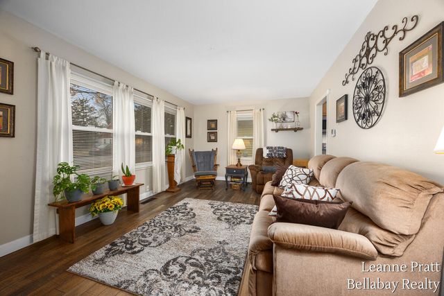 71 S Cedar Avenue, Battle Creek, MI 49037