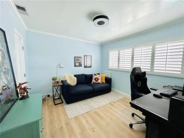 1140 N Lamer, Burbank, CA 91506