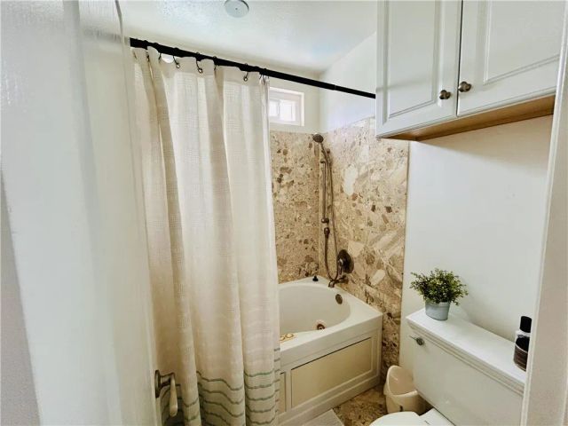 1140 N Lamer, Burbank, CA 91506