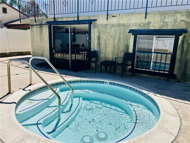1140 N Lamer, Burbank, CA 91506