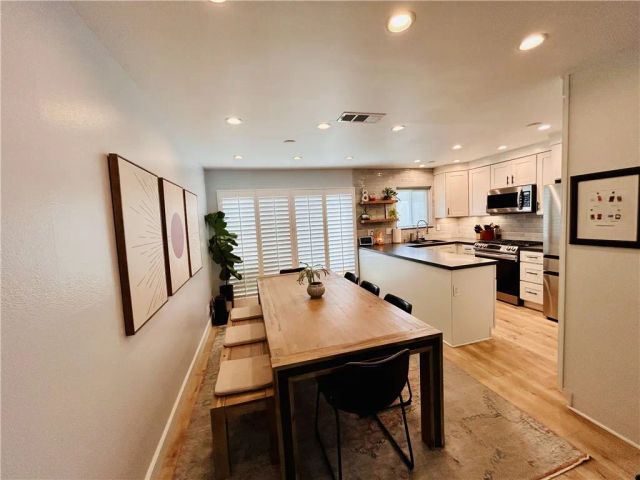 1140 N Lamer, Burbank, CA 91506