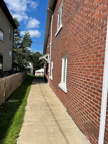 1541 Elk St, City Of Franklin, PA 16323