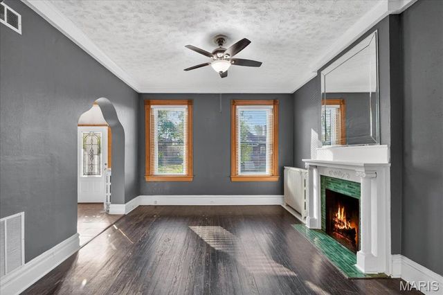 8215 Pennsylvania Avenue, St Louis, MO 63111
