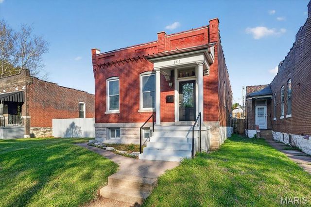 8215 Pennsylvania Avenue, St Louis, MO 63111