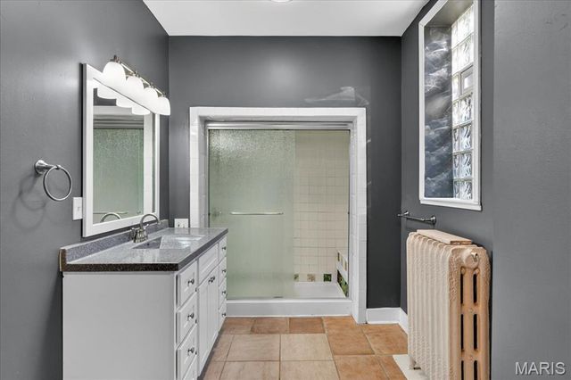 8215 Pennsylvania Avenue, St Louis, MO 63111