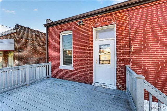 8215 Pennsylvania Avenue, St Louis, MO 63111