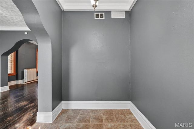 8215 Pennsylvania Avenue, St Louis, MO 63111